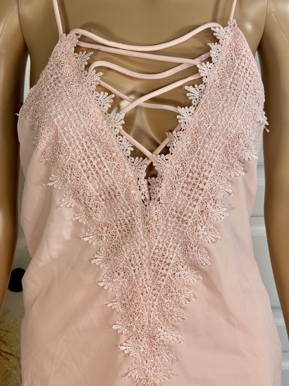 BLUSH LACE DETAILED CAMISOLE - NEW WITH TAG - Picture 8 of 16